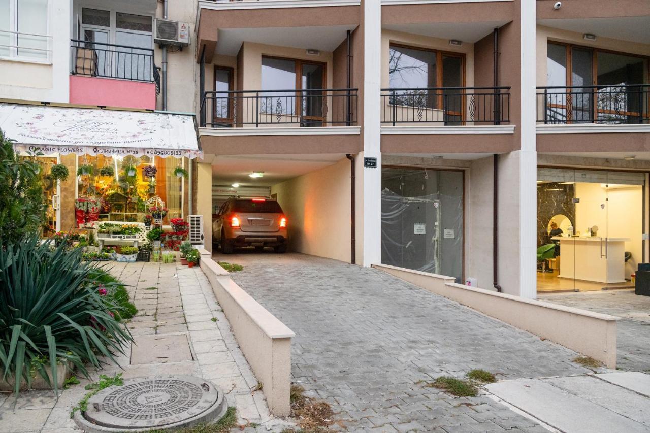 Joy Apartment Burgas Center Private Parking Dış mekan fotoğraf